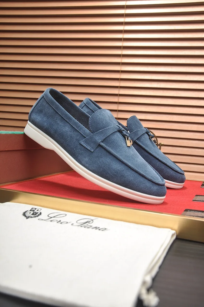 Men's shoes 💰400💶[𝐥𝐨𝐫𝐨 𝐏𝐢𝐚𝐧𝐚] [Couple model] High-end quality, affordable price, LP classic loafers, Italian treasure brand, the only brand that can match Hermès! Only after wearing it do we know that we can’t live up to our feet. Women’s code: 35-40 (customized sizes 34, 41, 42 are non-returnable) Men’s code: 38-44 (customized 45, 46, 47, 48 are non-refundable) Fabric: Customized imported cashmere Lining: Customized imported fetal cowhide Foot: Imported benzene-dyed calfskin Outsole: Exclusive original glass rubber outsole